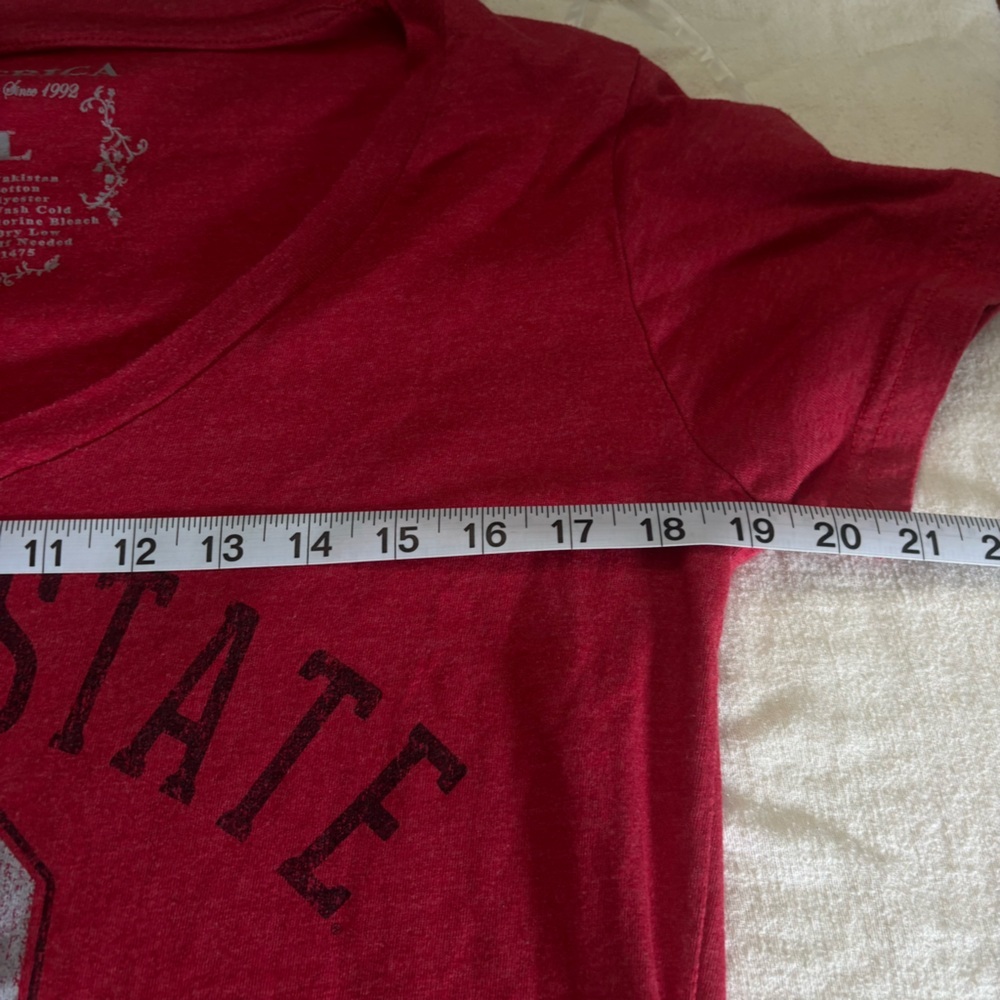 Ohio State Buckeyes V Neck Tee Womens XL Red Graphic OSU Shirt - Picture 4 of 6